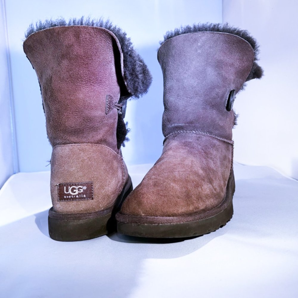 Ugg Bailey Button Dark Brown